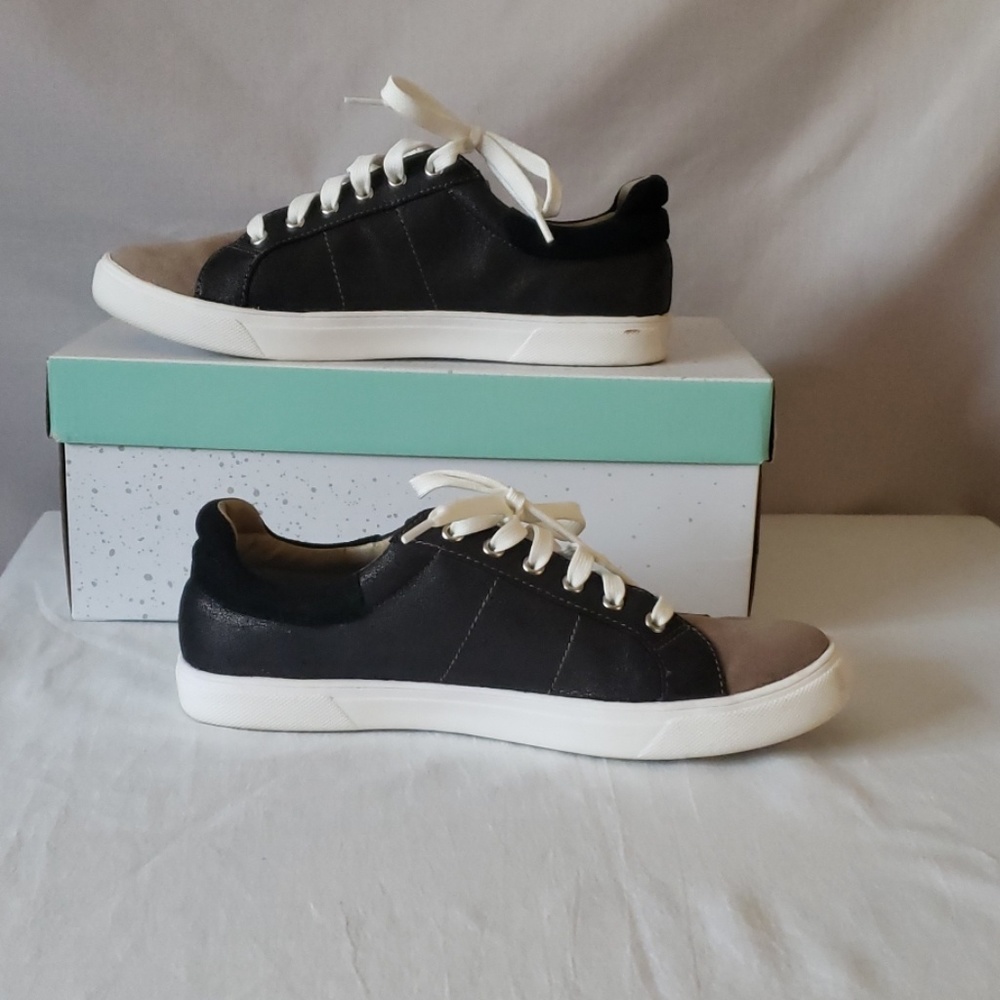 New Leather sneakers